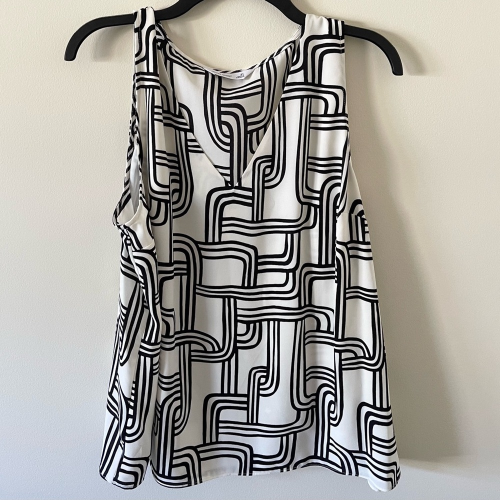 Nine West Black and White Graphic Tank Top